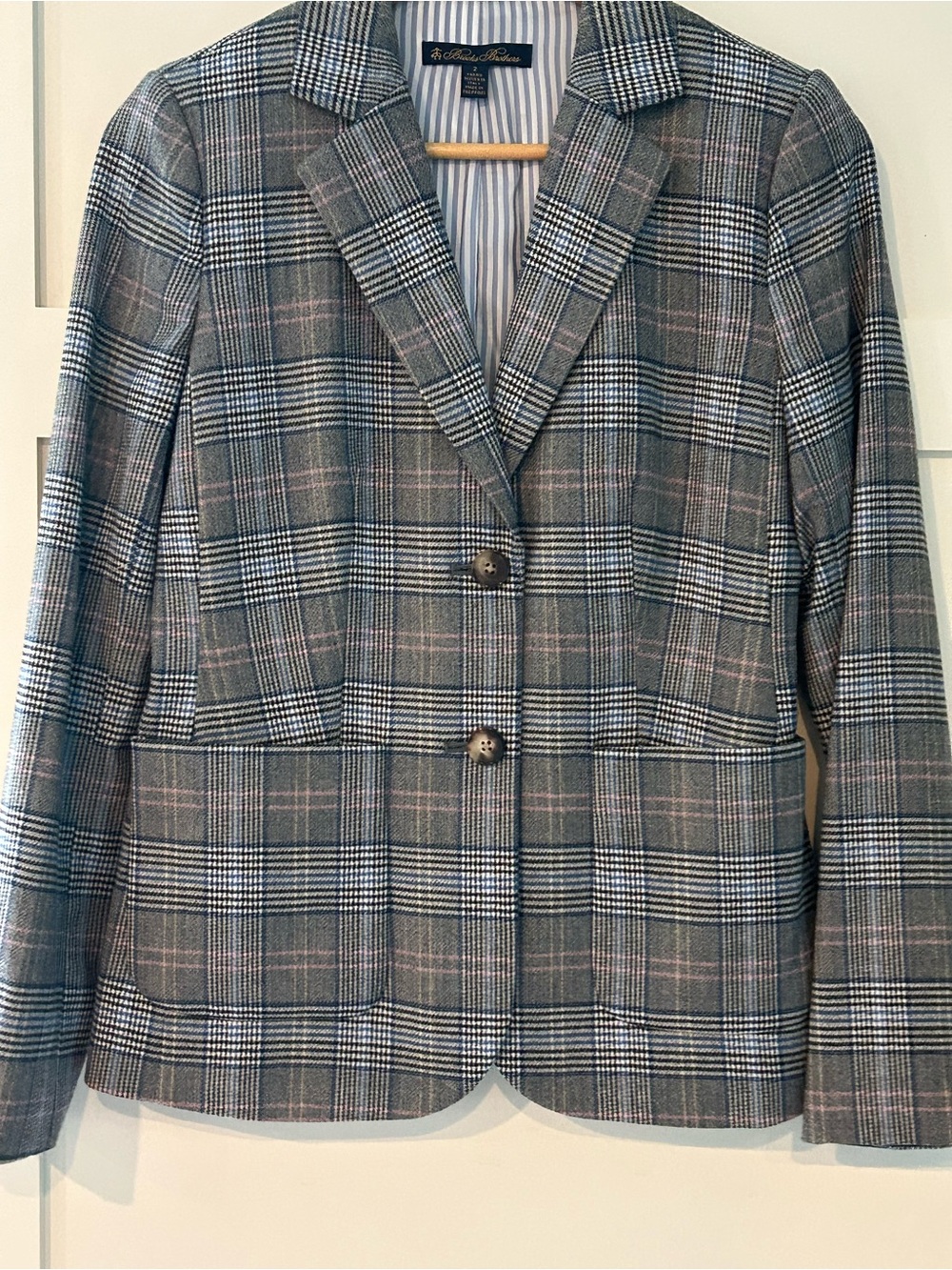Brooks Brothers Gray Light Wool Plaid Blazer with Subtle Pink and Blue Accents